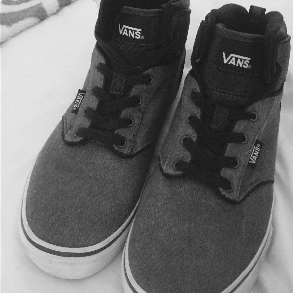 Vans (boys 6)